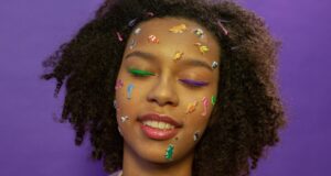 5 astuces pour réussir son maquillage « cat eyes » cet été