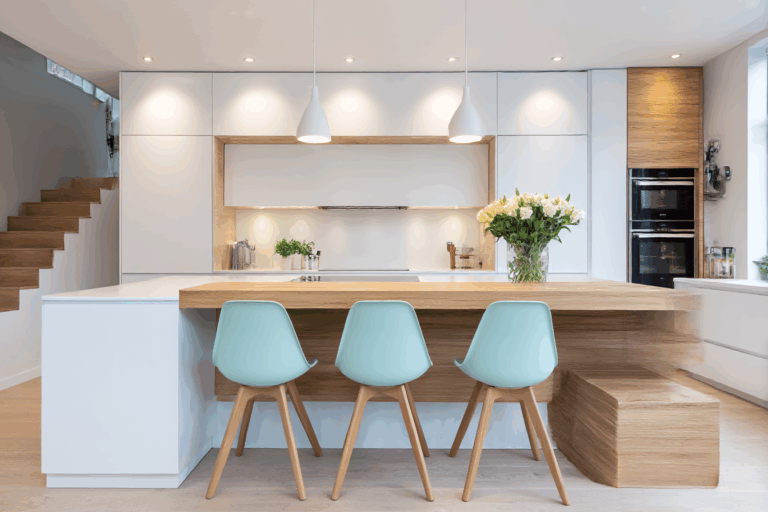 Cuisine avec îlot central : 15 idées lumineuses pour votre coin repas