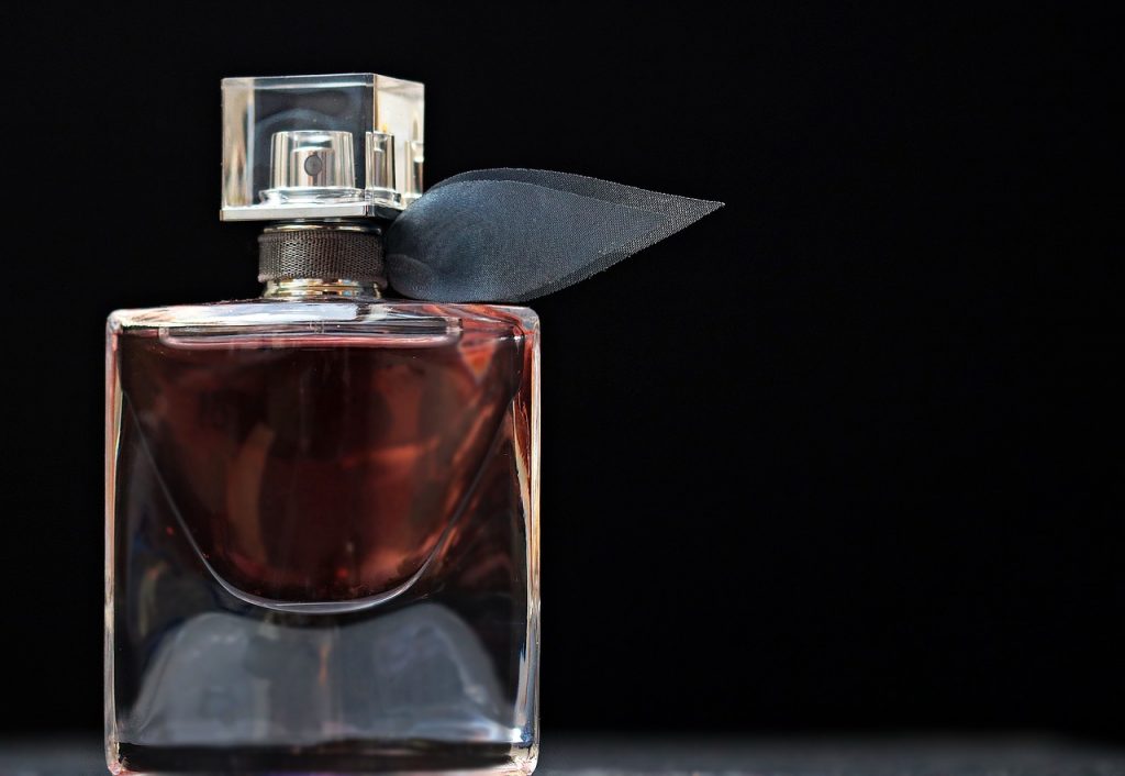 Faire durer son parfum nos astuces pour qu’il tienne plus longtemps