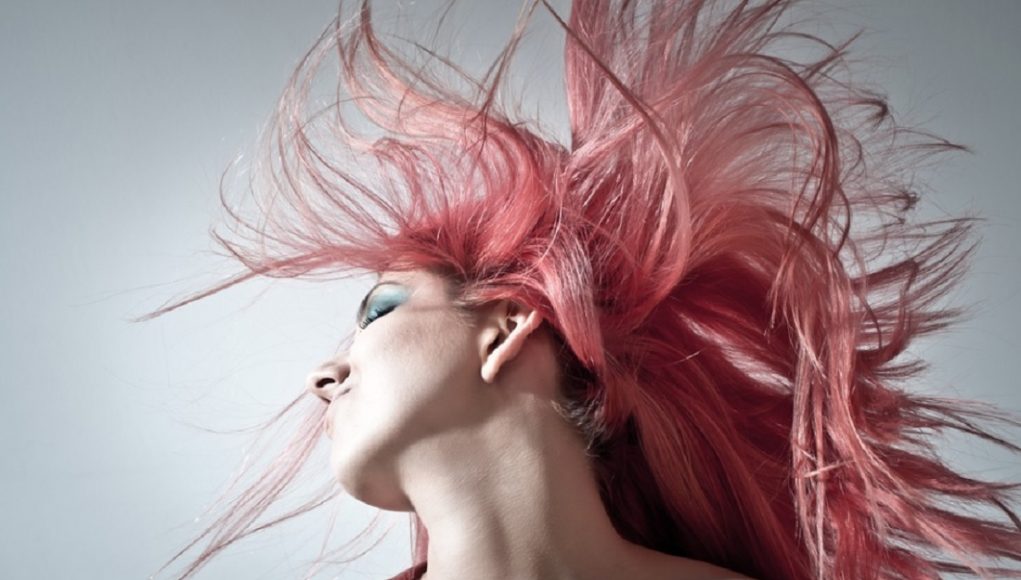 cheveux roses