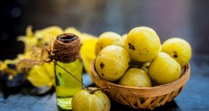 Huile d’Amla : un produit naturel aux nombreux bienfaits pour les cheveux Huile d’Amla