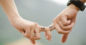 15 plus beaux tatouages pour couple à partager tatouages pour couple