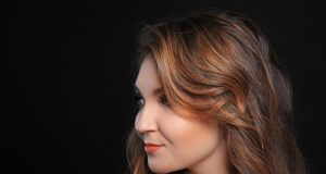 Le balayage caramel swirl : toutes les femmes vont l’adorer ! balayage caramel swirl
