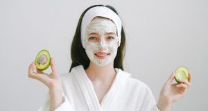 5 recettes de masque pour visage à base d’avocat à absolument essayer masque pour visage à base d'avocat