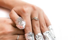 10 étapes pour enlever ses faux ongles sans abimer les vrais enlever les faux ongles