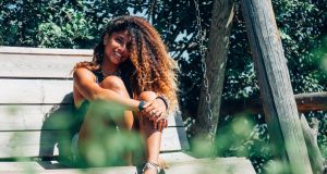 La routine de soins idéale pour cheveux frisés ou crépus Routine de soins cheveux frisés