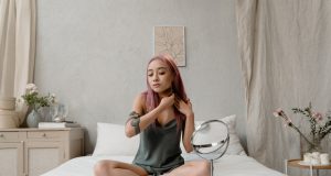 Les meilleures façons de rajeunir son cou et décolleté sans chirurgie cou et décolleté