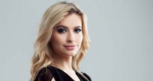 Scandi Waves : Les ondulations que toutes les femmes vont adopter ! Scandi Waves