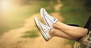 3 astuces à essayer d’urgence si vous avez les pieds gonflés ! astuces pieds gonflés