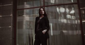 Le costume pour femme va remplacer la robe cette saison ! costume femme