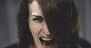 Femme Balance : 3 signes toxiques en amitié