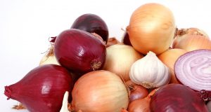 3 astuces pour couper un oignon sans pleurer ! oignon sans pleurer