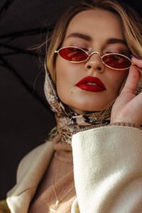 Porter avec style une polaire en hiver - tenue professionnelle