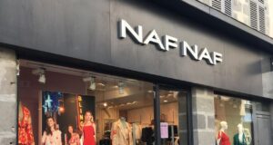 Cette robe en jean Naf Naf est parfaite pour les beaux jours robe en jean Naf Naf