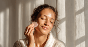 Gua Sha visage : découvrez le massage original pour réenchanter votre routine beauté